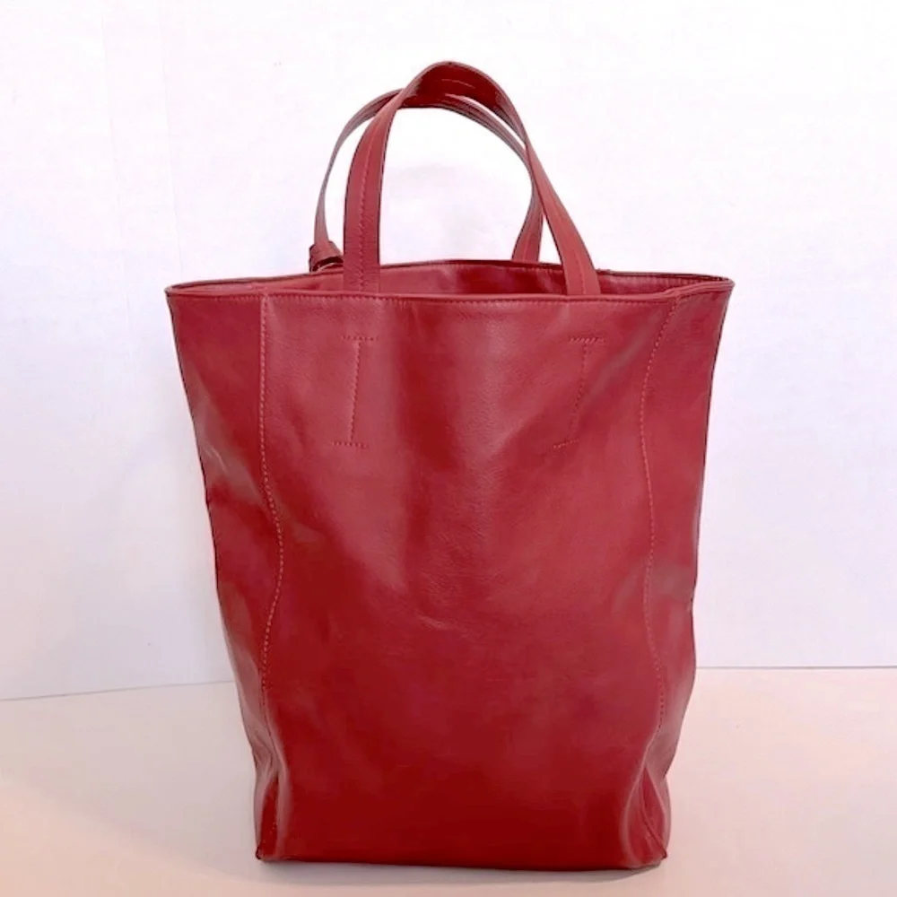 Saks Fifth Avenue Red Tote Bag with removable zebra tag NWT